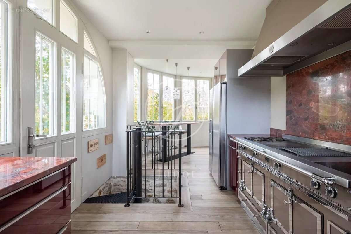 Maison à LE VESINET