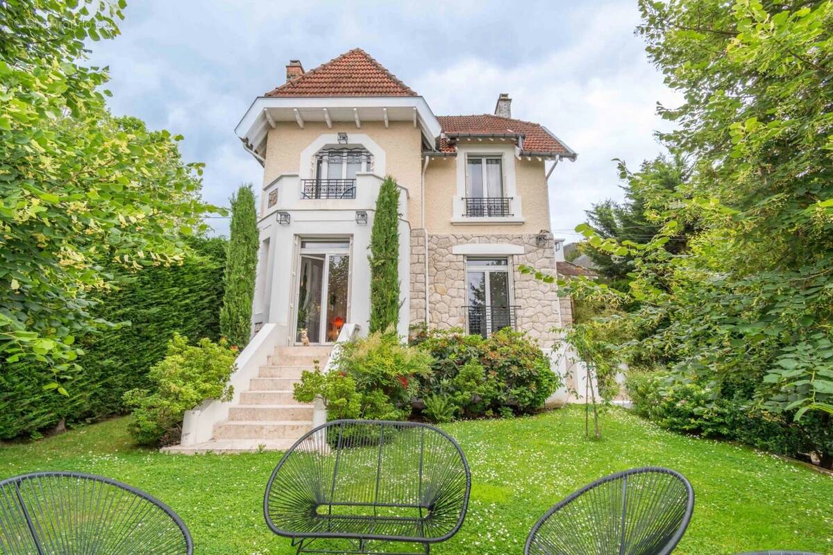 Maison à MONTMORENCY