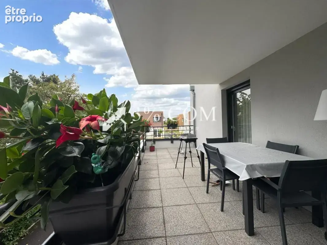 3%COM Très beau F4 avec 3 chambres - terrasse- garage- parki - photo 14