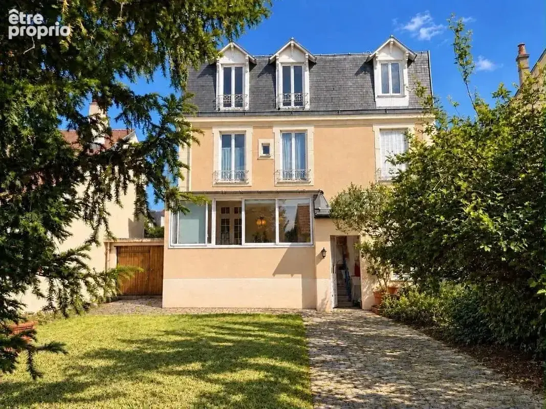 Maison à DAMMARIE-LES-LYS