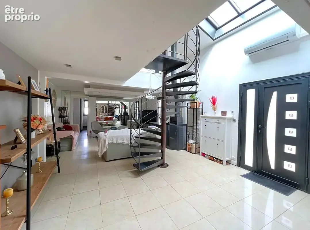 5 min des plages Maison rénovée, 5 chambres, piscine et garage - photo 4