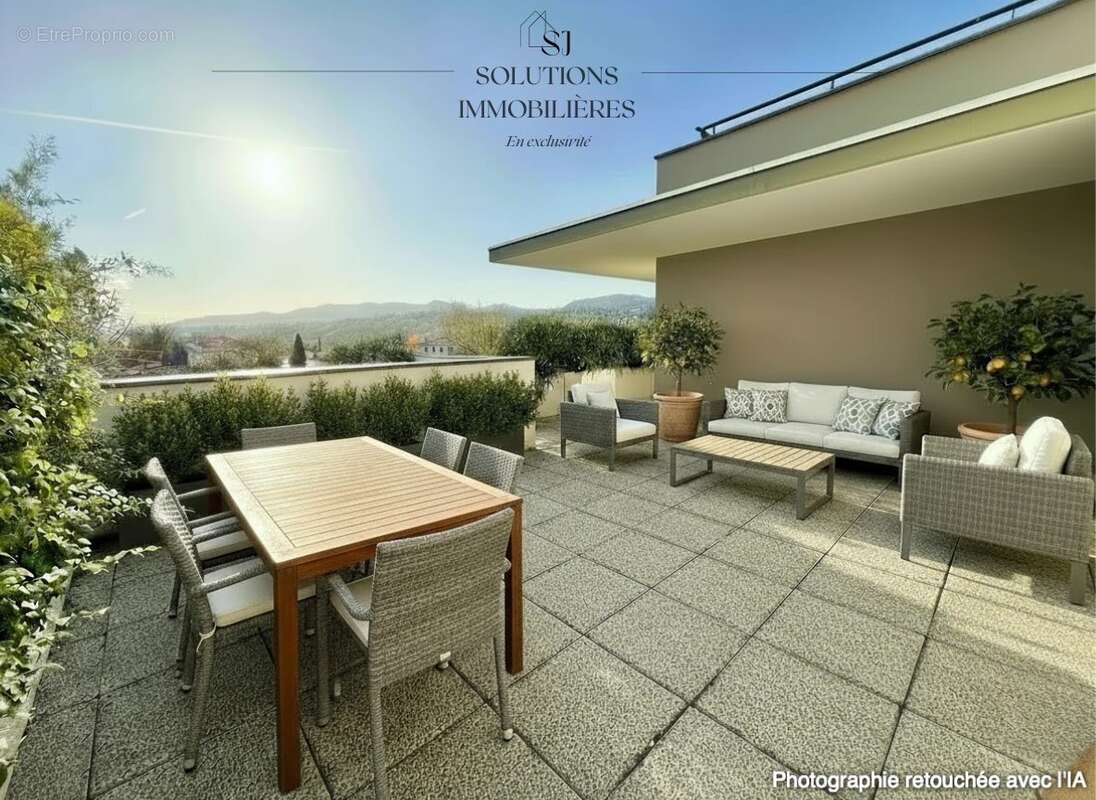 Appartement à LES ROCHES-DE-CONDRIEU