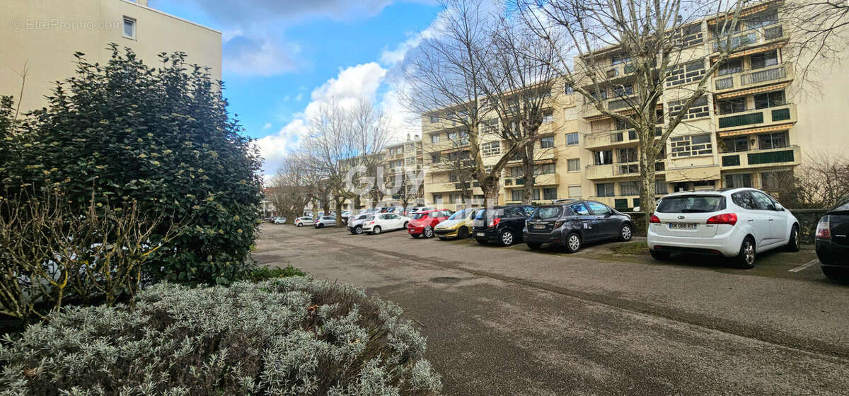 Appartement à CALUIRE-ET-CUIRE