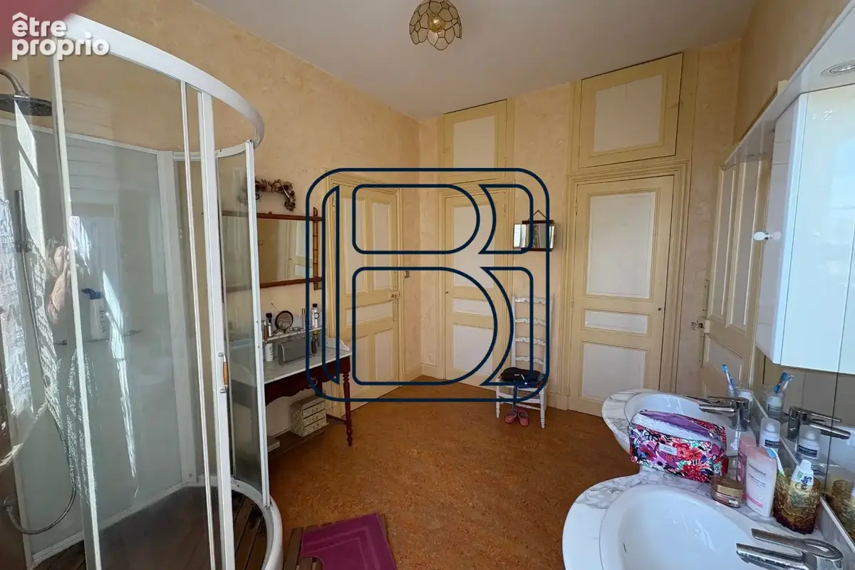 Maison 344 m² à Ambert  - photo 9