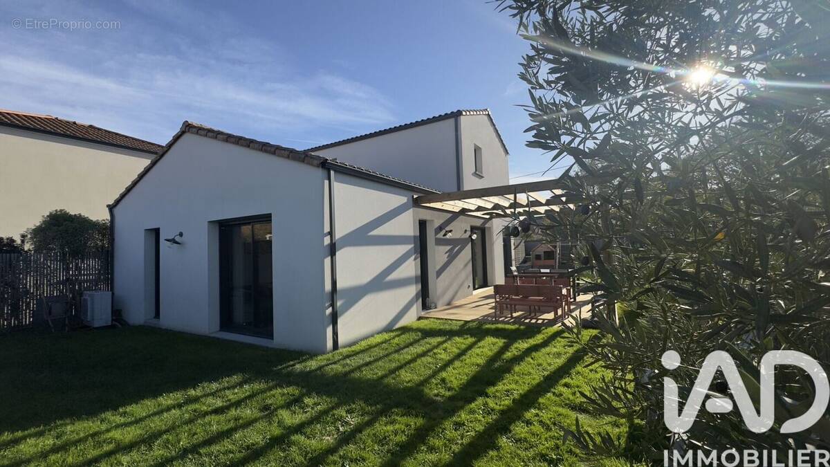 Photo 1 - Maison à HAUTE-GOULAINE