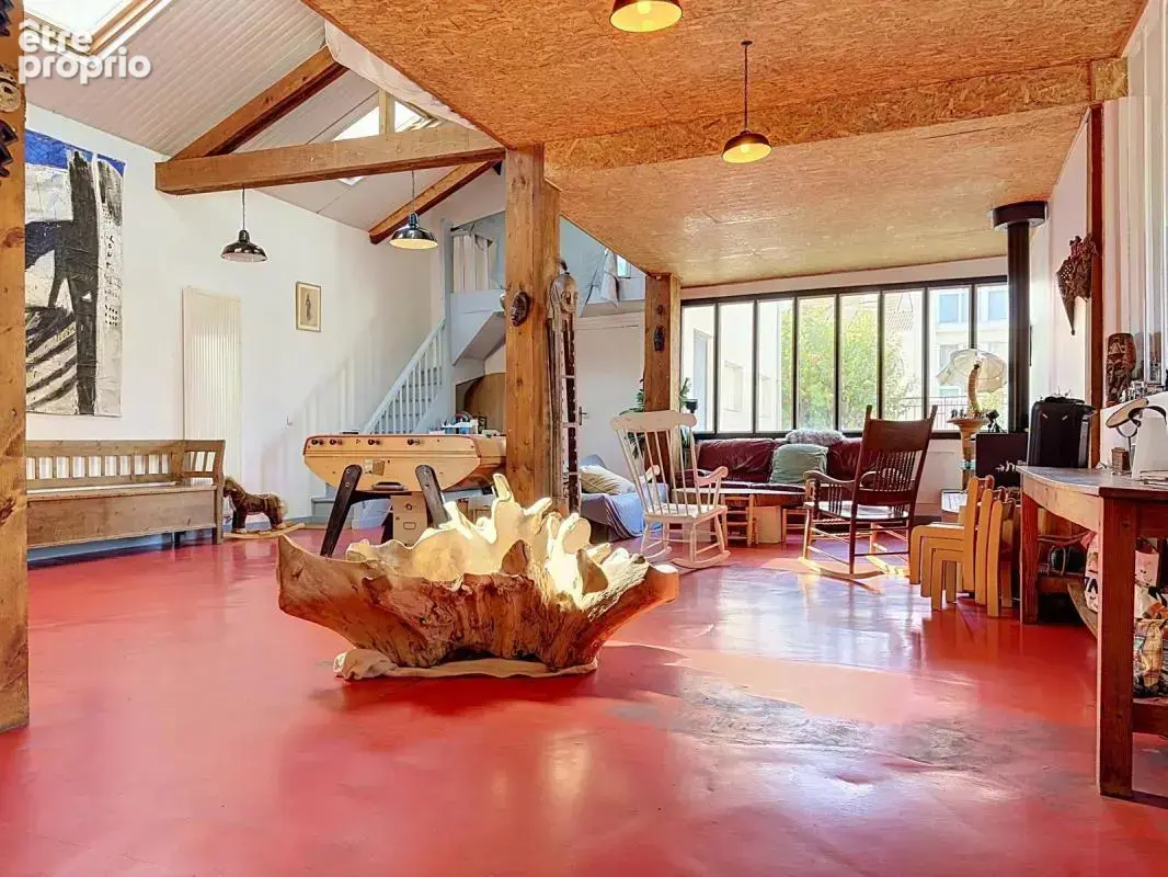 Propriété atypique – Loft de caractère et potentiel locatif - photo 2