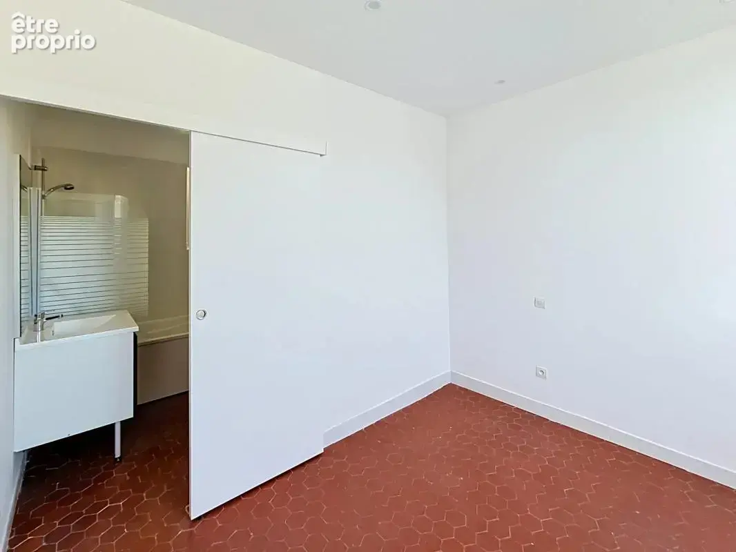 Peyruis – Bel appartement rénové au calme et sans vis-à-vis - photo 6