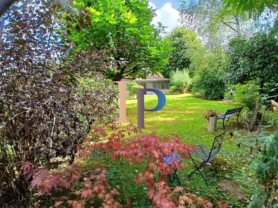 Maison à LA CLAYETTE