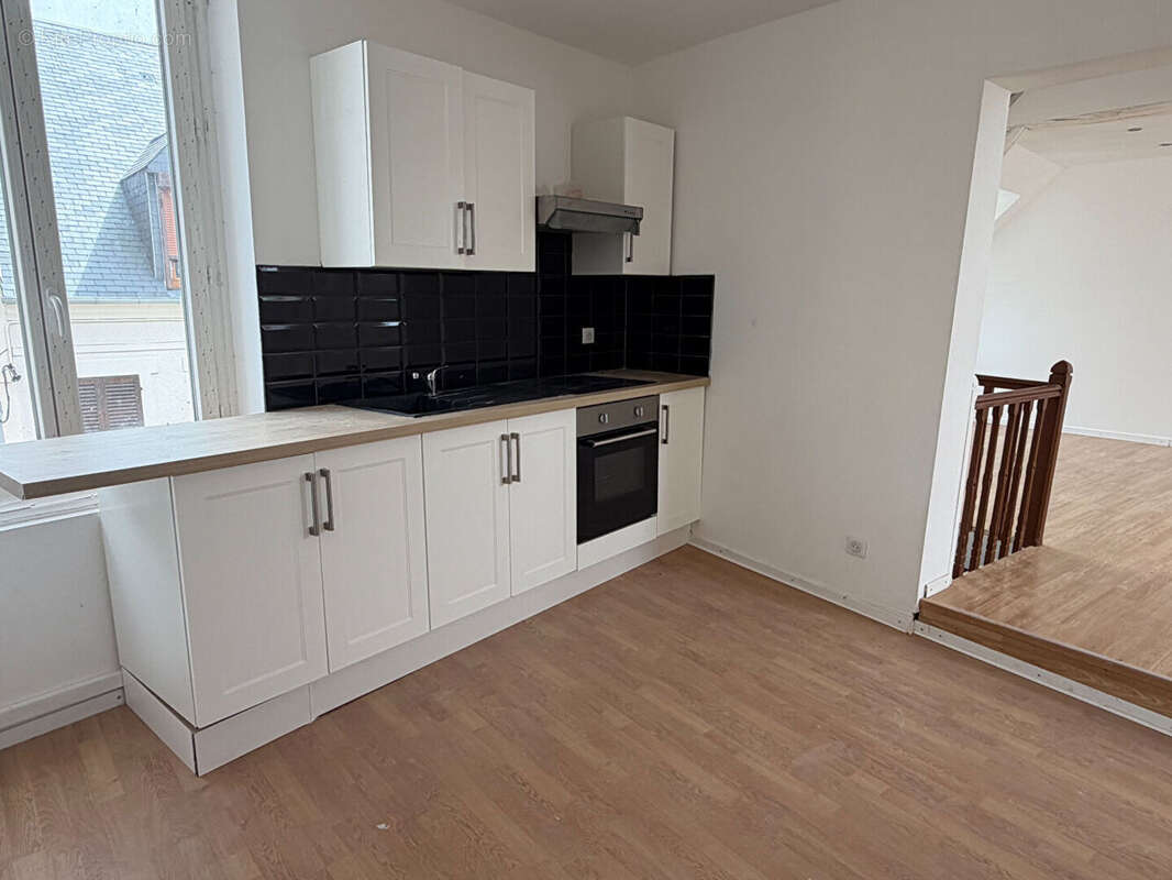 Immeuble Marle - photo 3