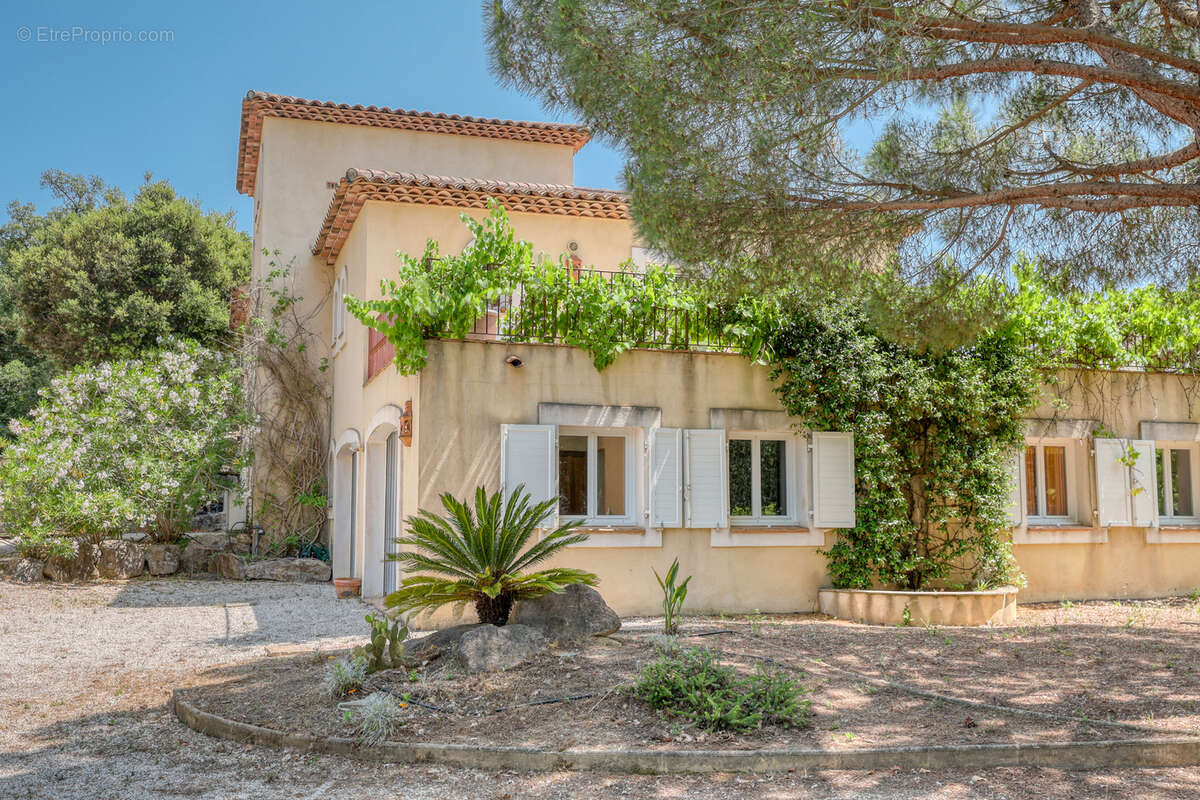 Maison à BORMES-LES-MIMOSAS