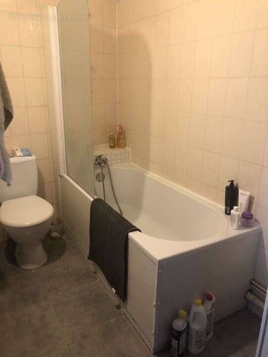 Maison à SAINT-JULIEN-BEYCHEVELLE