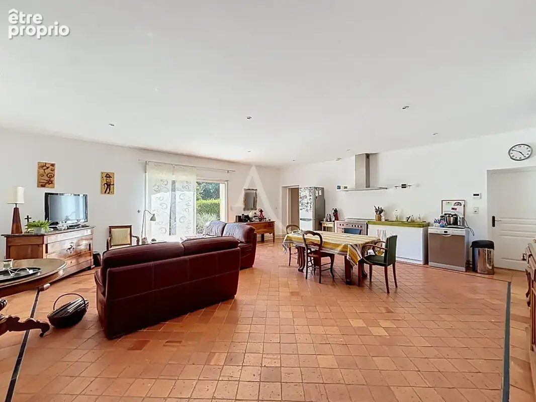 Maison Chateau Gontier Sur Mayenne 6 pièce(s) 136m² - photo 3