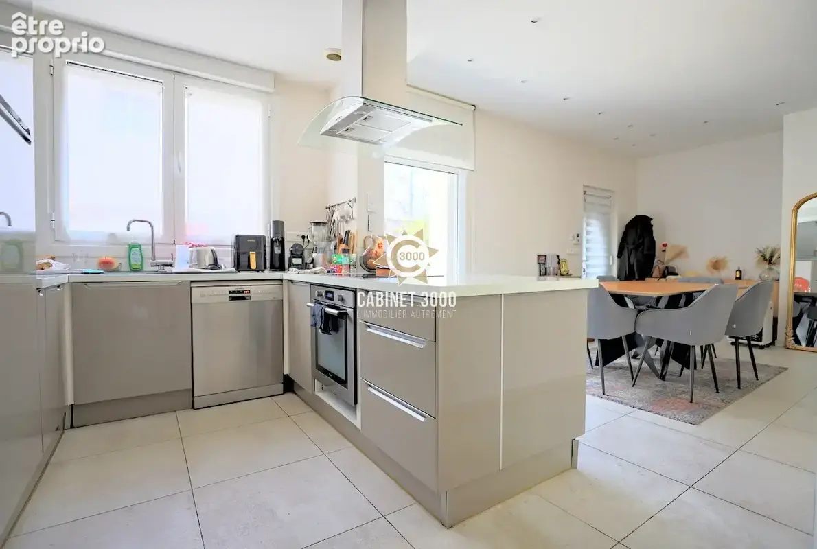 M2236 - TOULON - Mourillon-Lamalgue - Appartement T4 - rez-de-jardin - garage - photo 4