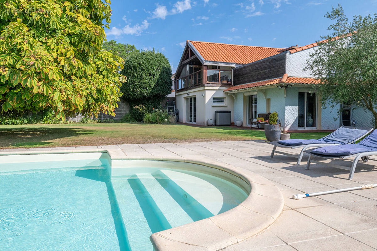 Maison à SAINT-SEBASTIEN-SUR-LOIRE
