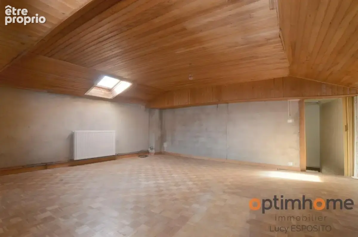  Maison en pierre à rénover avec terrain à bâtir – Nieuil (16)  - photo 12