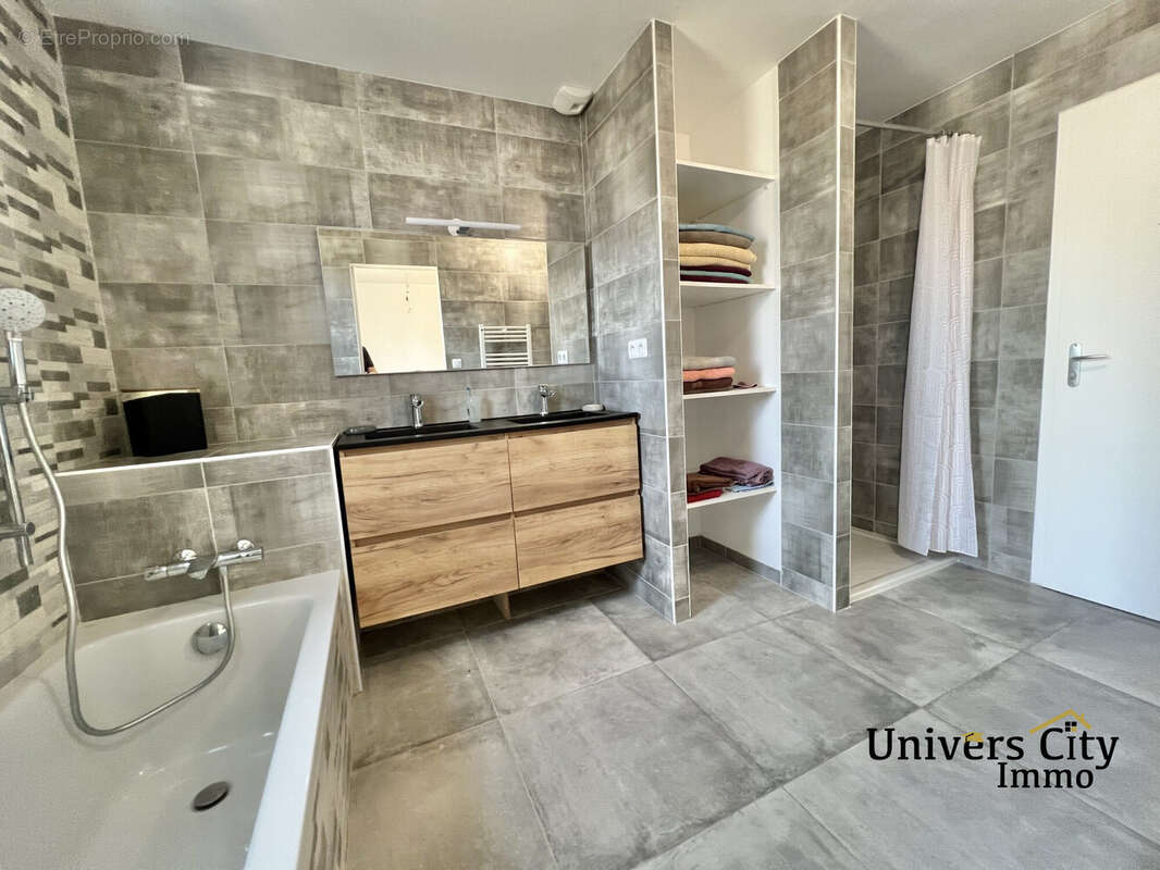 Maison 93 m² à Geneston  - photo 7