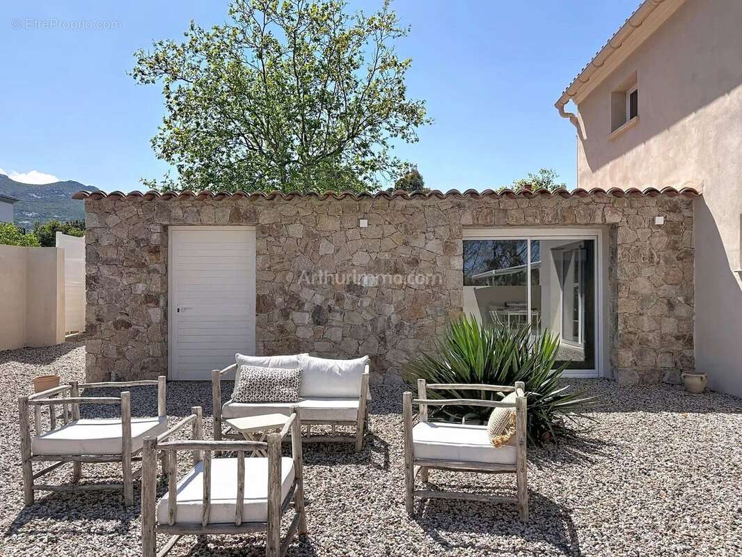 Appartement à CALVI