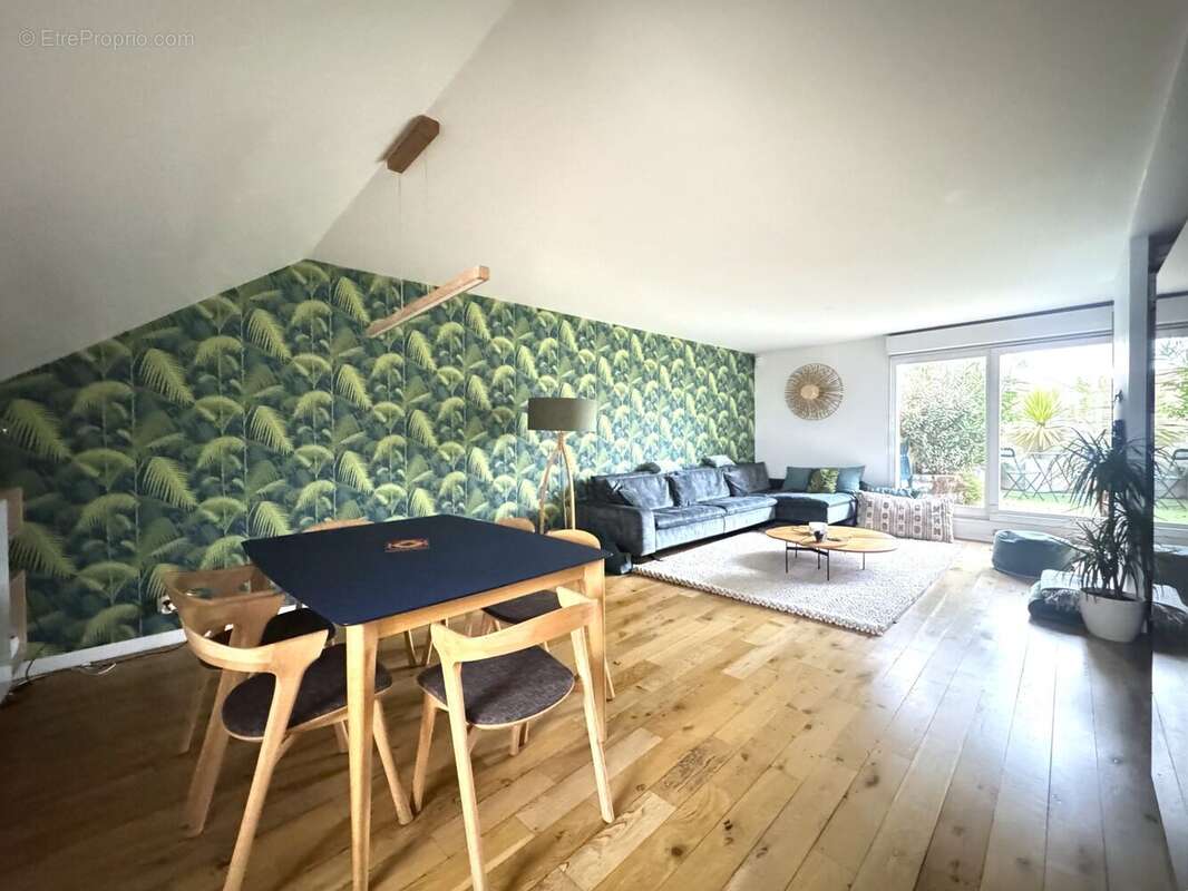 Appartement à COLOMBES