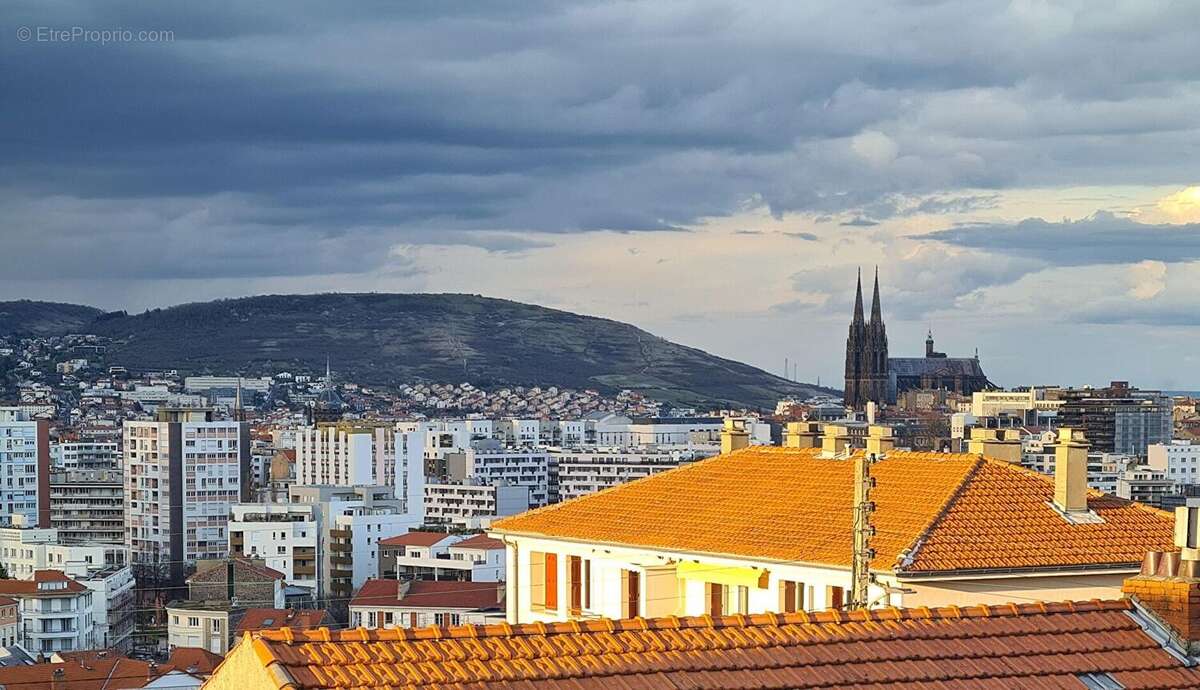 Maison à CLERMONT-FERRAND
