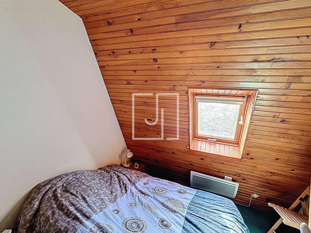 Maison à LE LAUZET-UBAYE