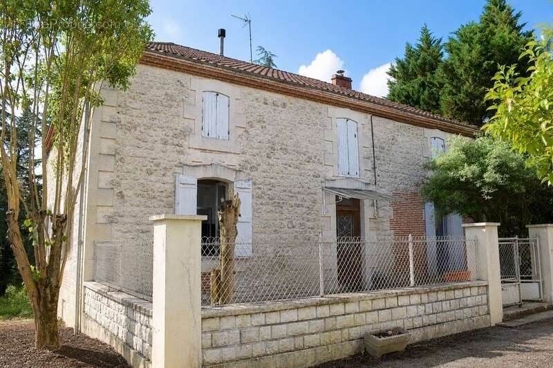 Maison à DOLMAYRAC