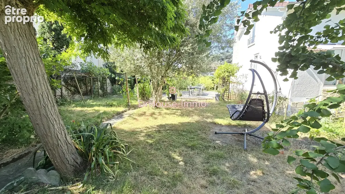 Maison 147 m² à Creteil  - photo 6