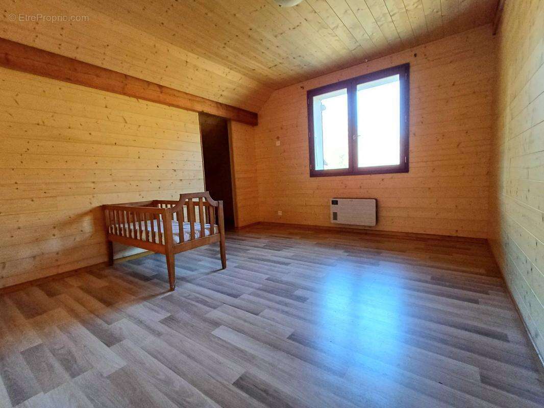 Appartement À Vendre - 80m² - Saint-Pierre d'Entremont - photo 8