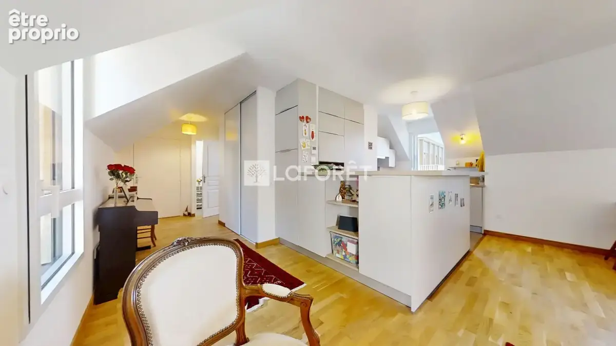 Appartement Viroflay 4 pièce(s) 82.84 m2 - photo 3