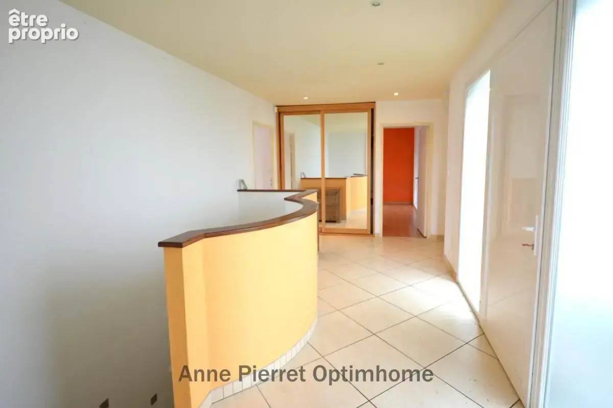 À VENDRE – Grande maison de plain-pied de 224 m² habitable (4 chambres) avec vue exceptionnelle sur forêt et plaine à Vaux-devan - photo 11