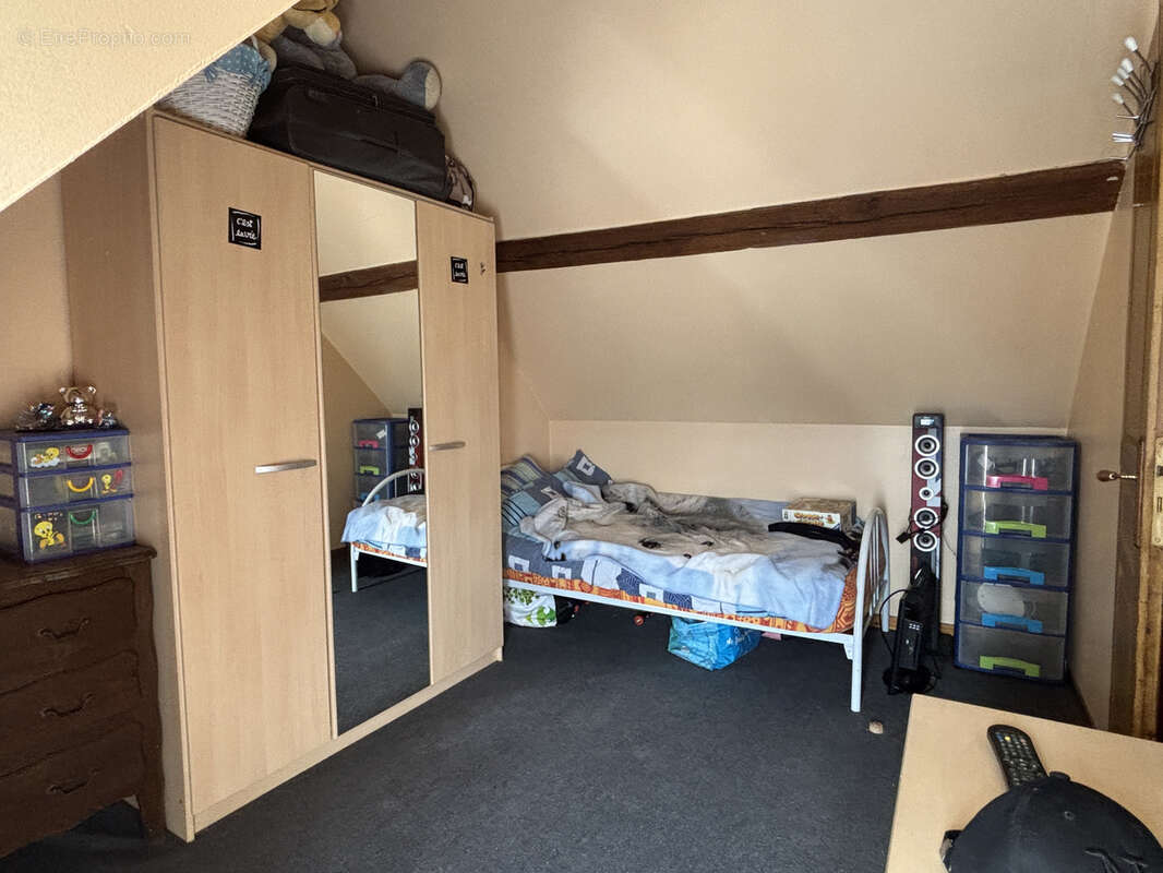 Appartement à YVOY-LE-MARRON