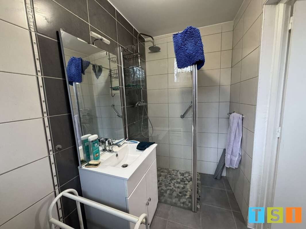 Au cur de Miramont-de-Comminges - ensemble immobilier - maison de caractère de 135 m² - vaste local commercial 100 m² sur 593m² - photo 25