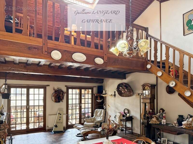 Revonnas (01250)- Ancienne Fruitière du XVIIe siècle - 247 m² de charme et d'histoire - photo 11