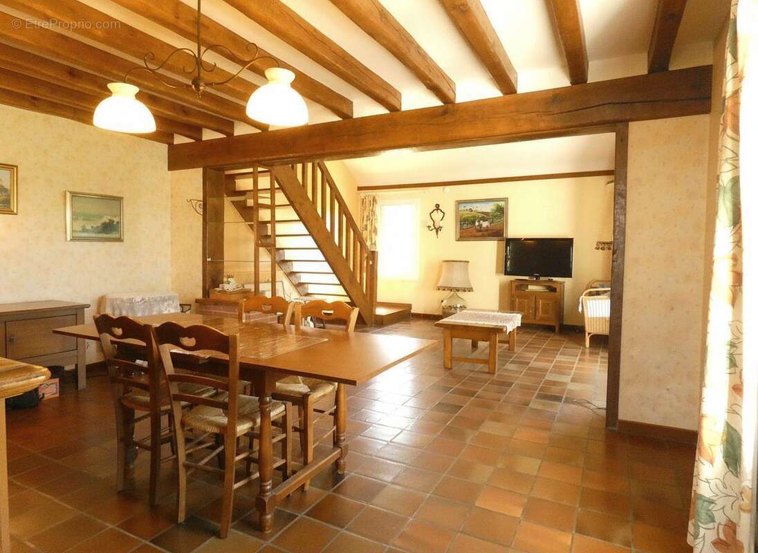 Maison à GUILLY