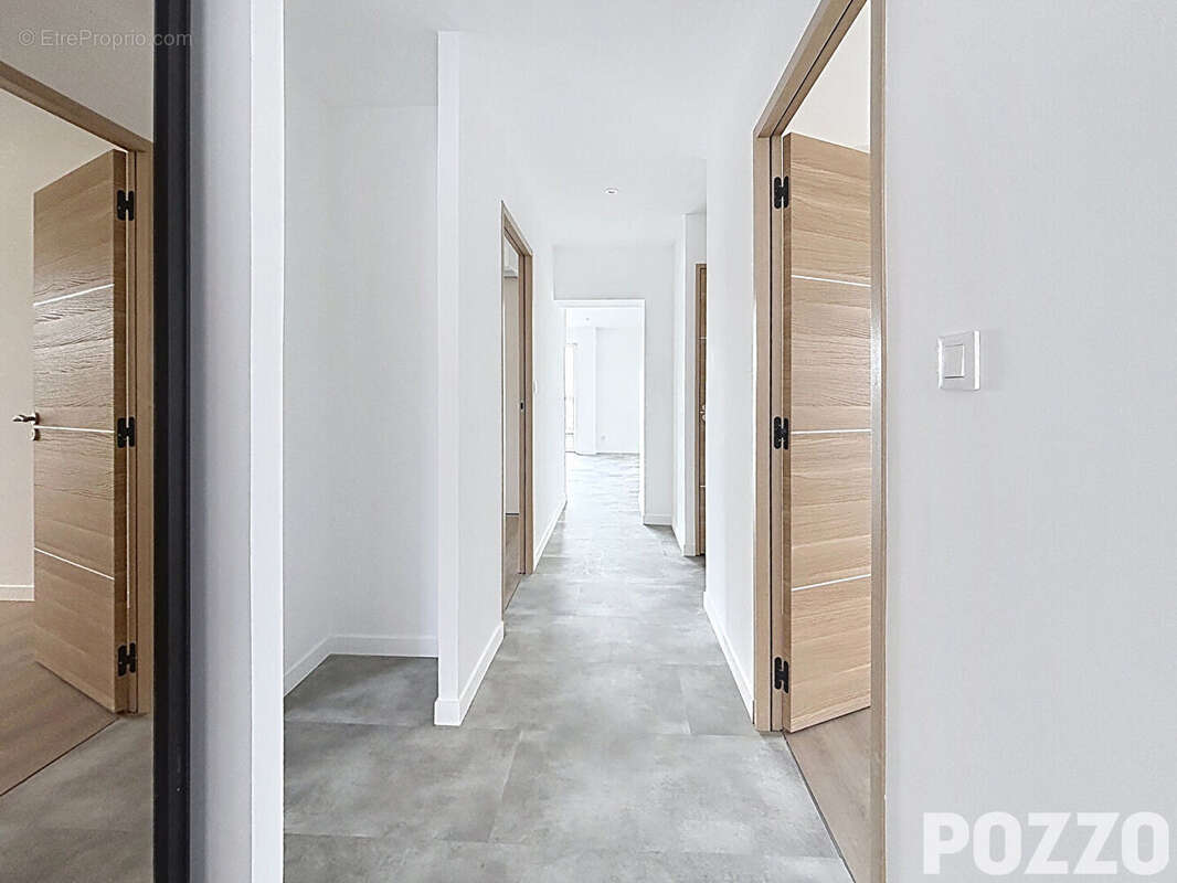A Vendre -  Avranches - Appartement 4 pièce(s) 98,68 m² - terrasse et parking - photo 9