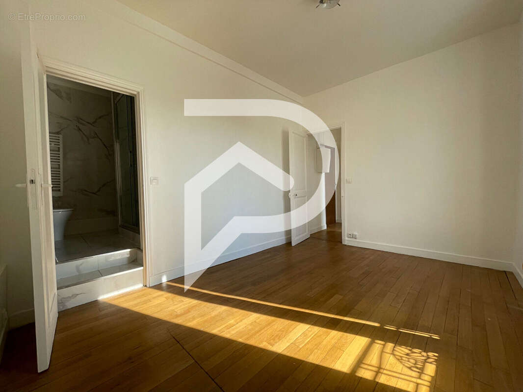 Appartement à ENGHIEN-LES-BAINS