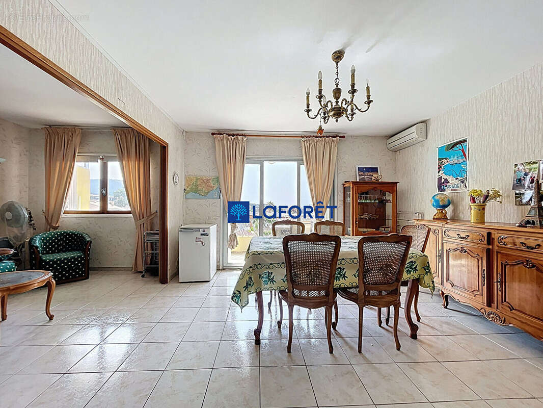 Appartement à CARQUEIRANNE