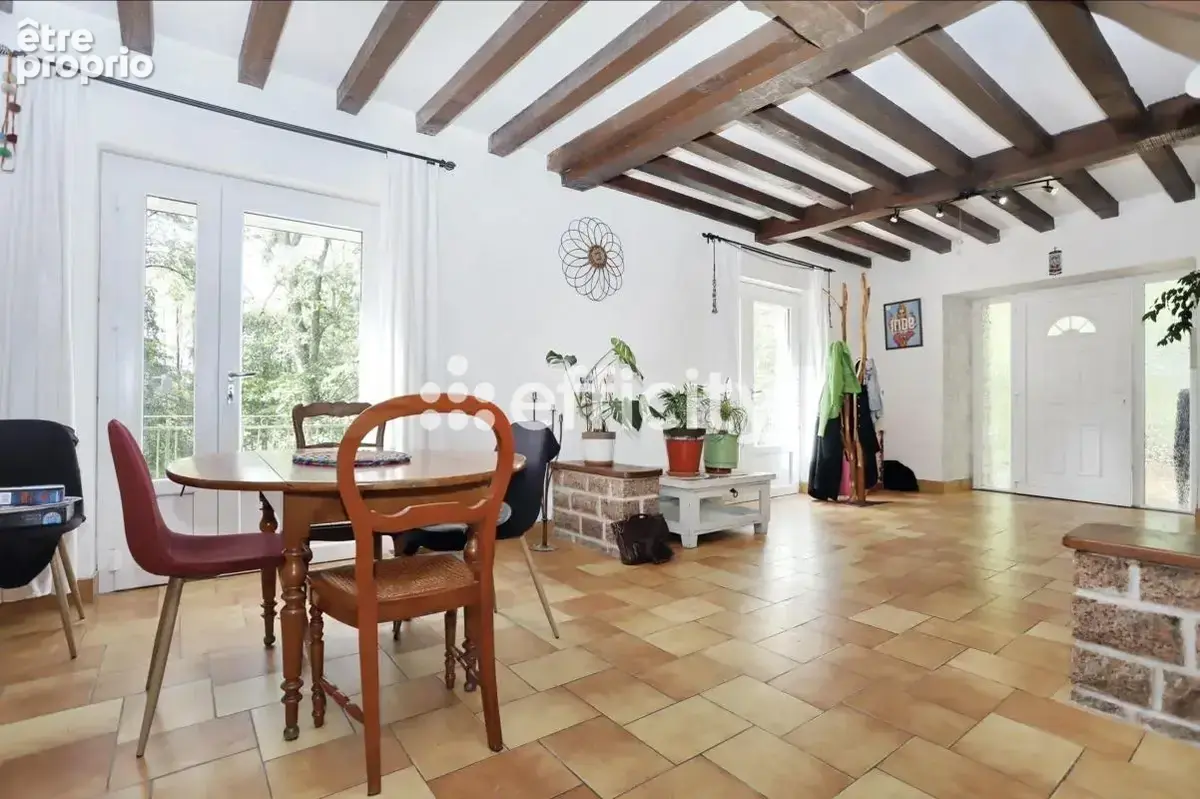 Maison 183 m² à Saint-Aubin-Du-Cormier  - photo 2