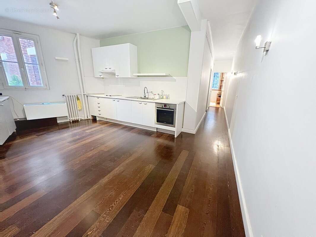 Appartement à NEUILLY-SUR-SEINE