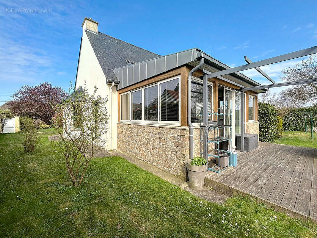 Maison à SAINT-MELOIR-DES-ONDES