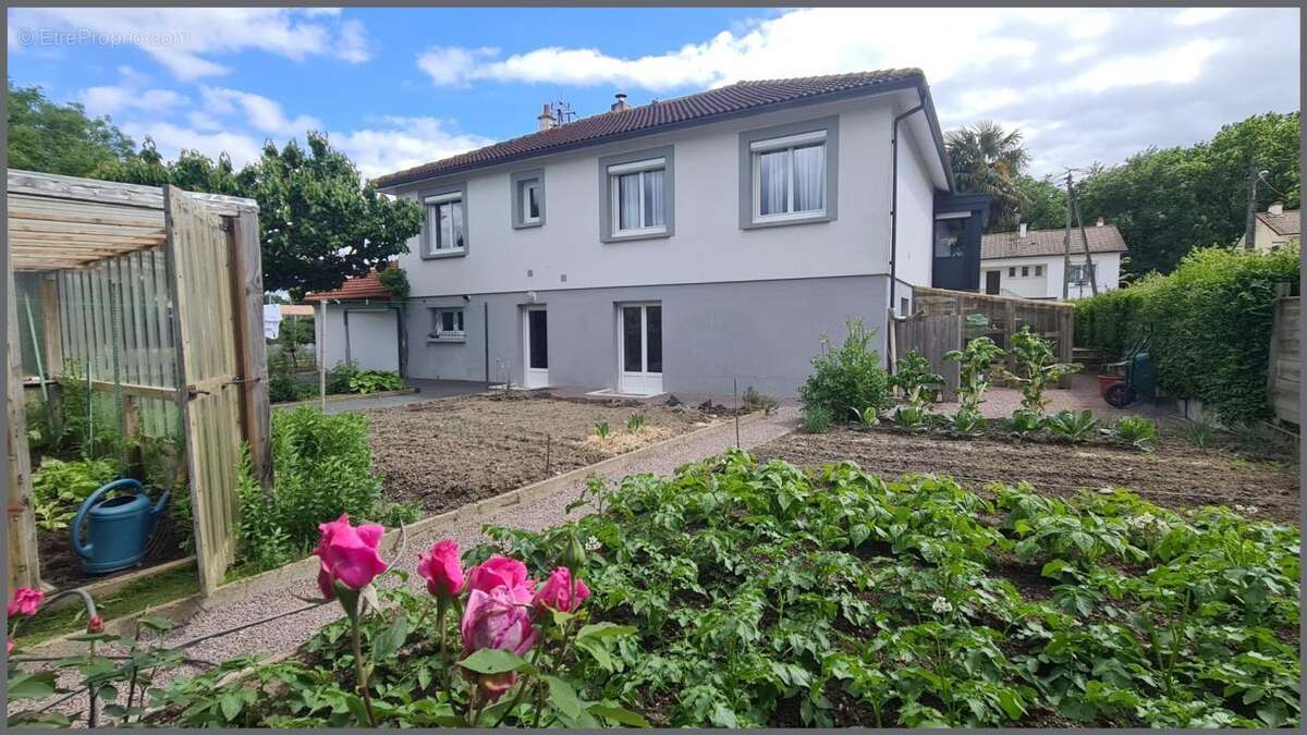 4 chambres, jardin arboré. Beaux volumes à vivre - photo 18
