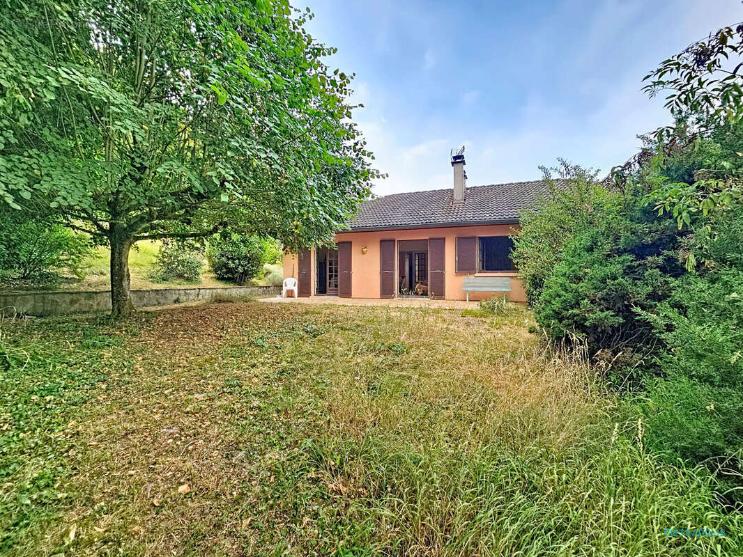 Maison 94 m² à Bourgoin-Jallieu  - photo 2
