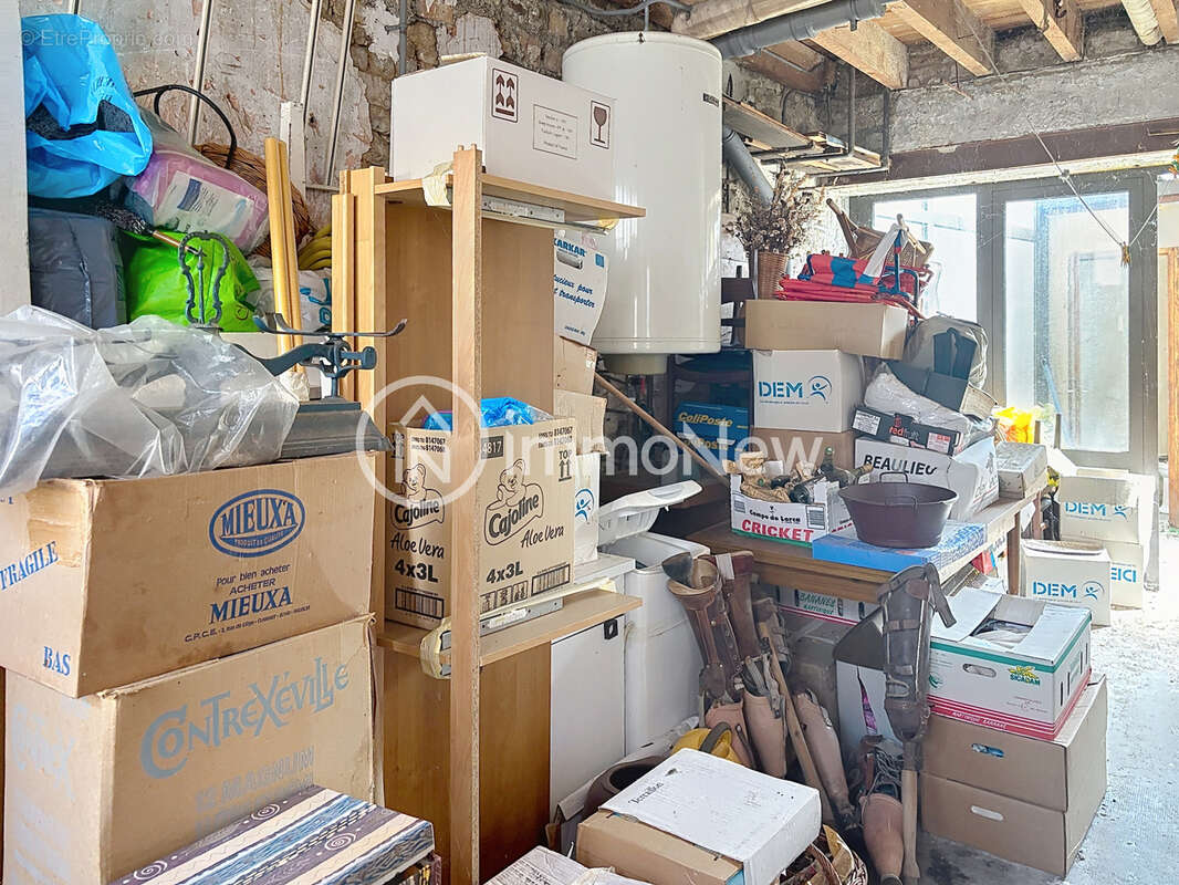 Maison mitoyenne ideal investisseur 70 m2 sur terrain de 182 m2 en plein centre bourg - photo 6