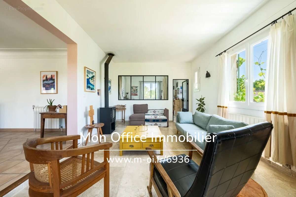 Référence : 6936-AUS - Pertuis - Maison familiale avec dépendance - Jardin et piscine - photo 9