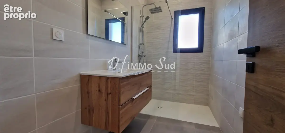 Maison récente Re 2020 de plain pied avec piscine - photo 11