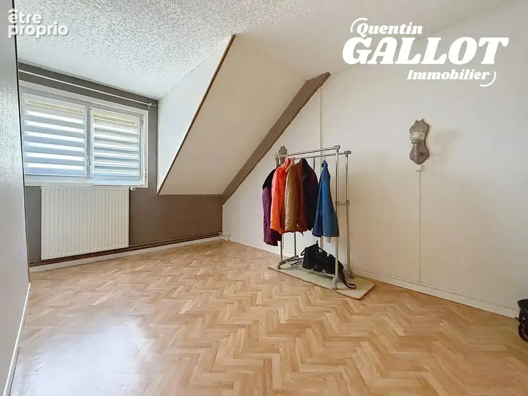 Maison 4 chambres, jardin + garage - photo 9