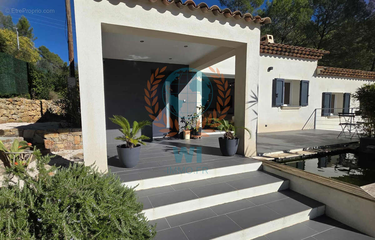 Maison à LORGUES