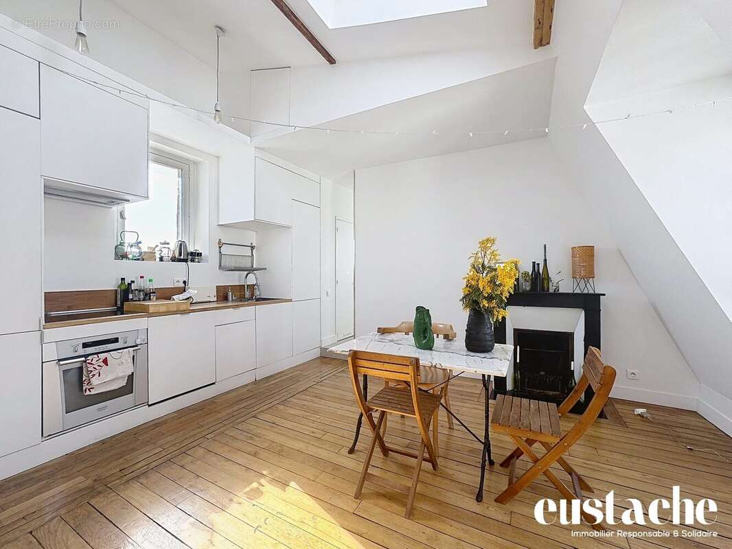 Appartement à PARIS-10E