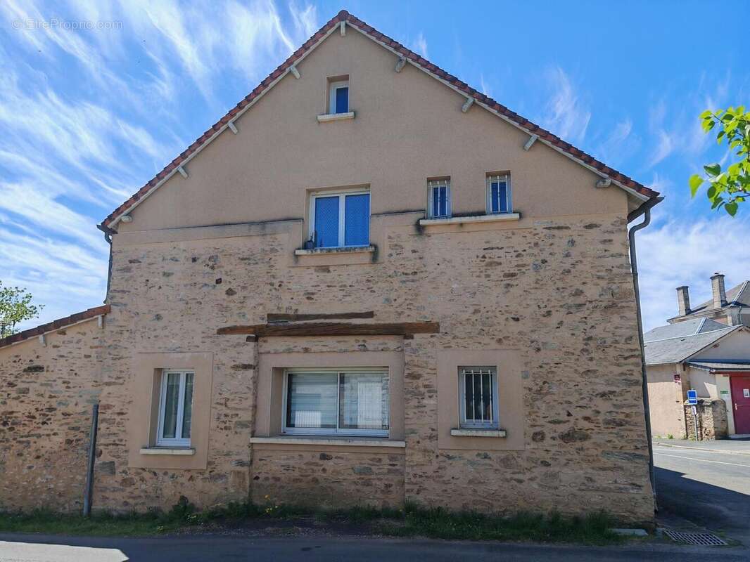 Maison - Maison à HAUTEFORT