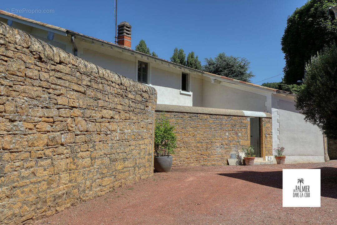 Maison à SAINT-CYR-AU-MONT-D'OR