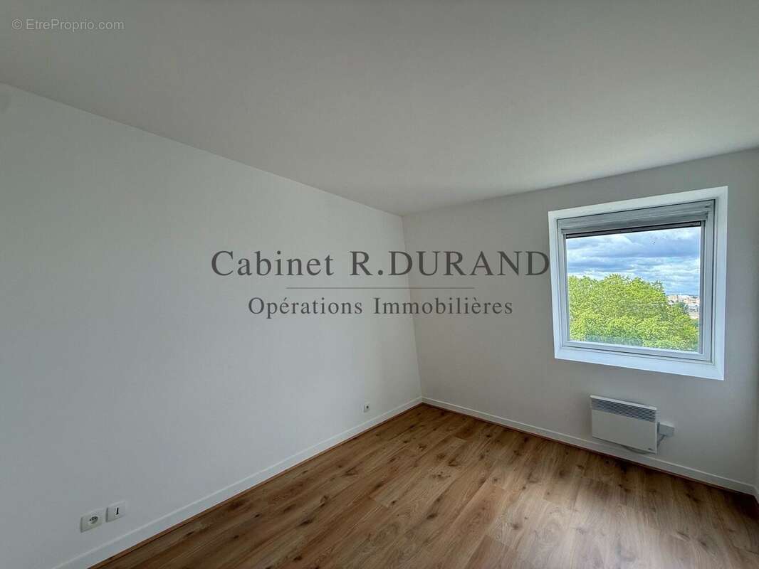 Appartement à LA GARENNE-COLOMBES